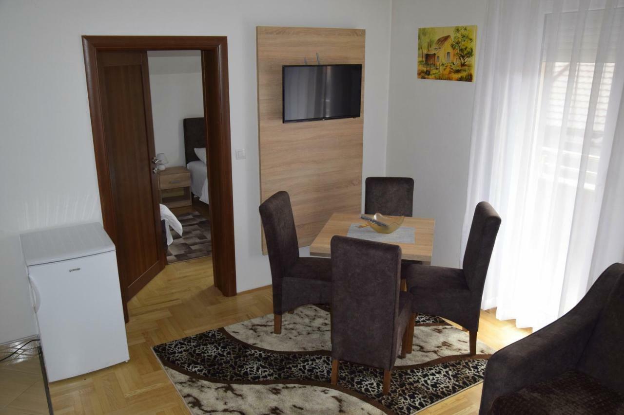 Apartmani Maric Novi Pazar Eksteriør billede